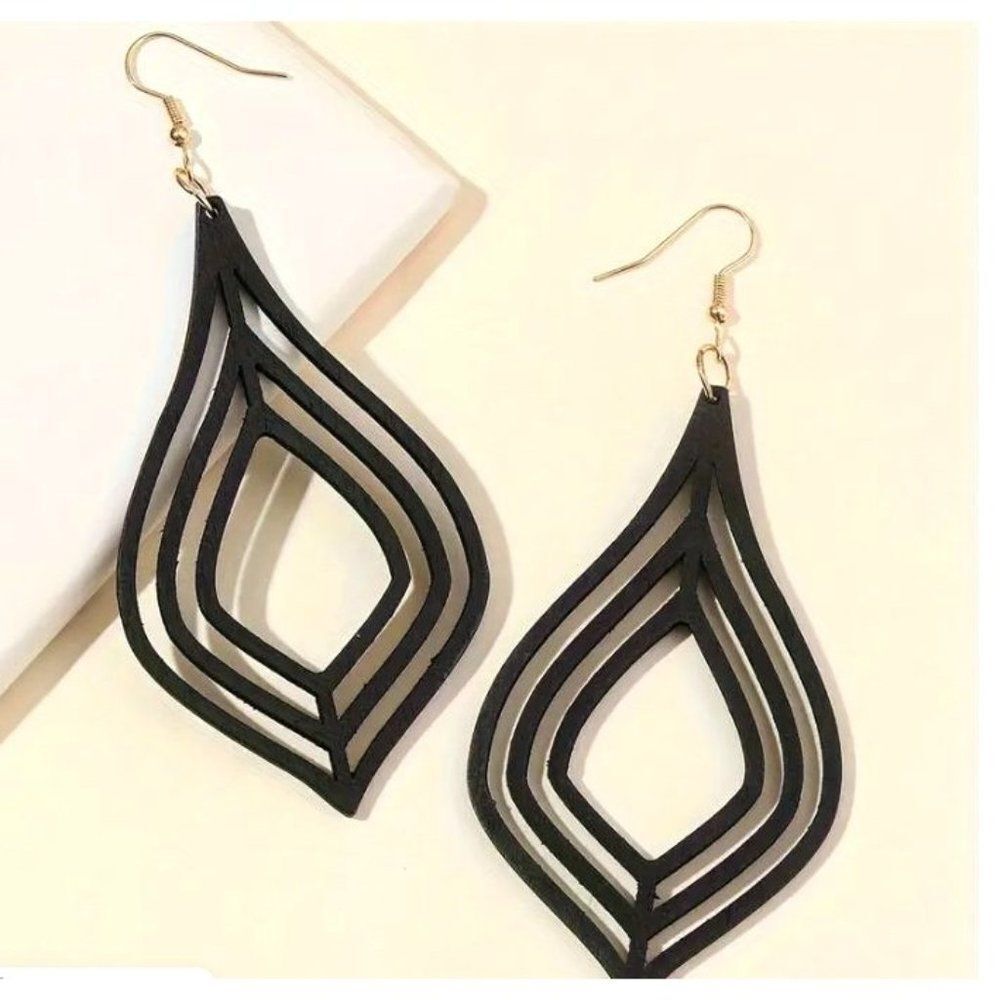 Black Light Weight Wooden Earrings New